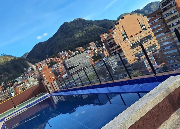 Aparto Con Piscina 820